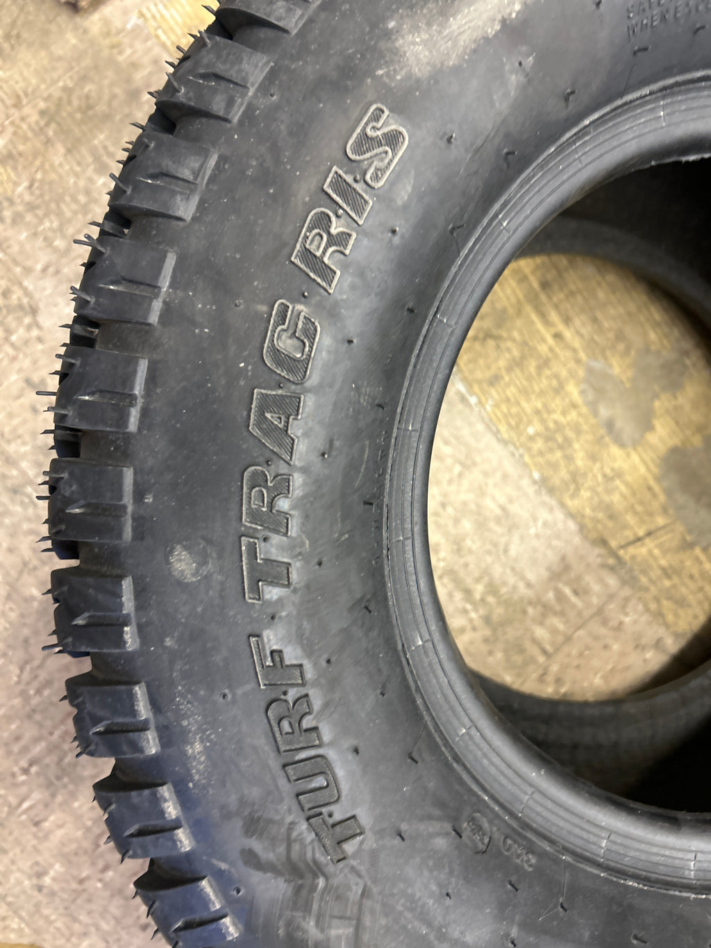 CARLSTAR TURF TRAC R/S BSW 22 9.5 10 79A4 4PLY LAWN TIRE 5357N11