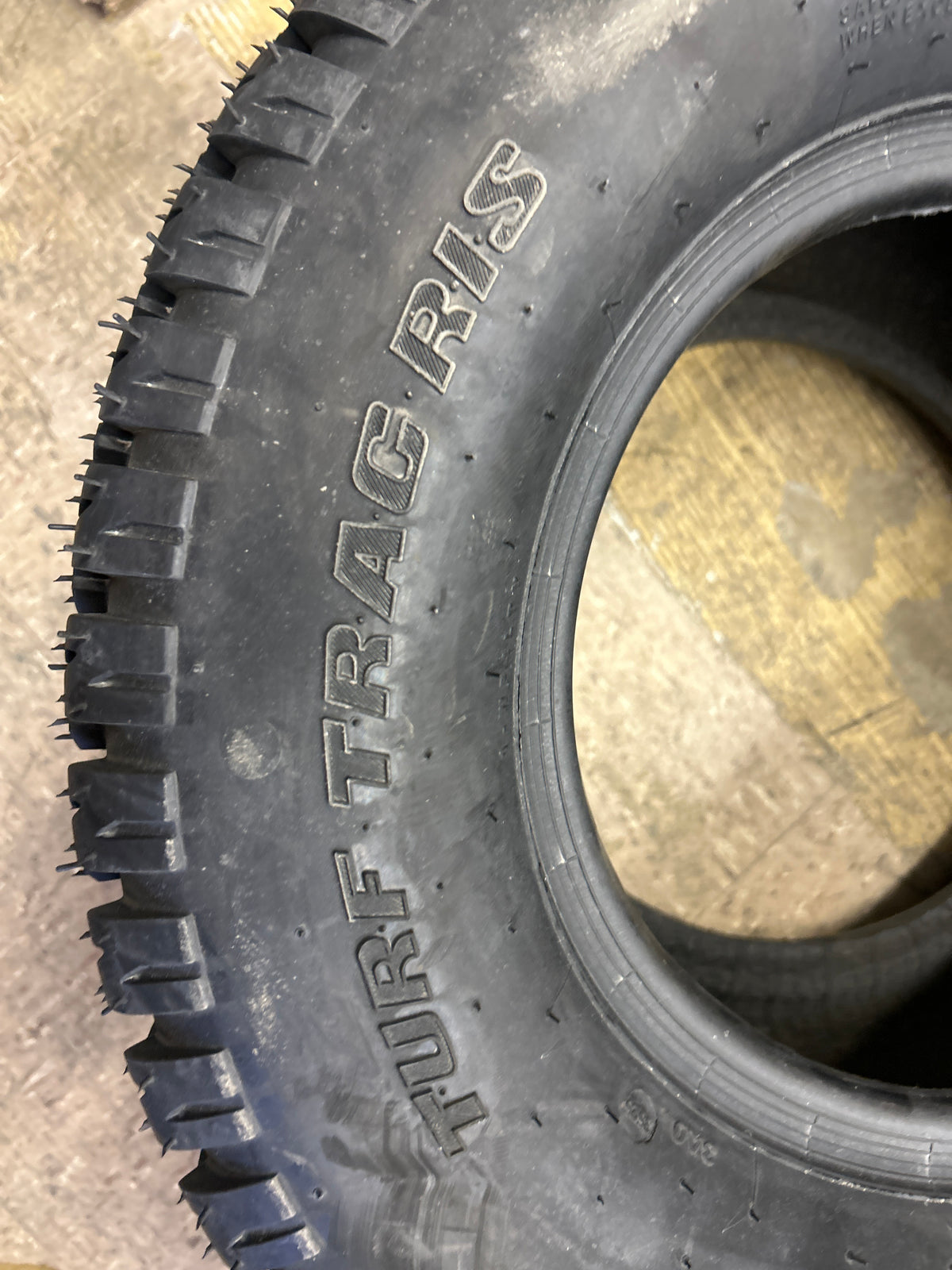 CARLSTAR TURF TRAC R/S BSW 22 9.5 10 79A4 4PLY LAWN TIRE 5357N11