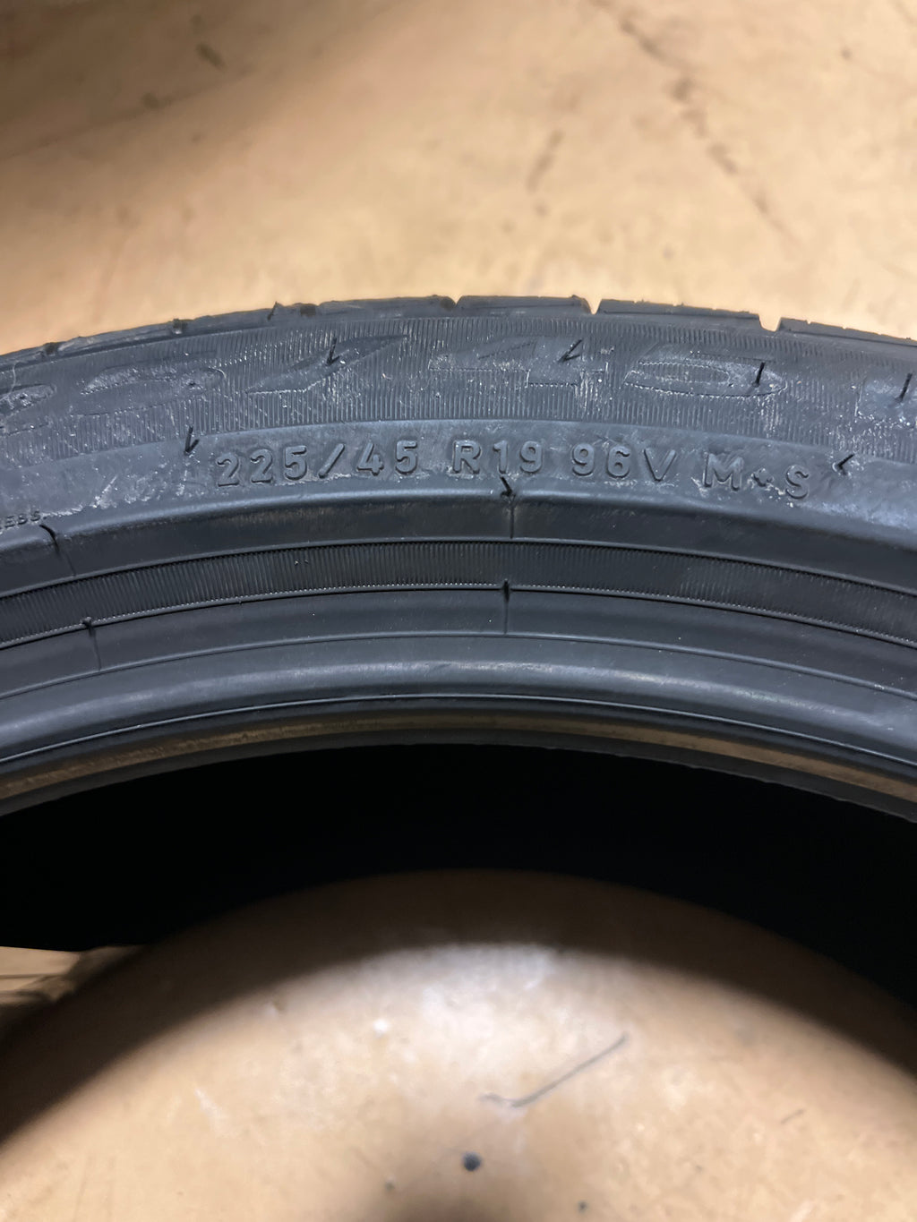 2 PIRELLI CINTURATO P7 A/S (*) BMW RSC RUNFLAT P 225 45 19 96V XL ALL SEASON TIRES 2369400