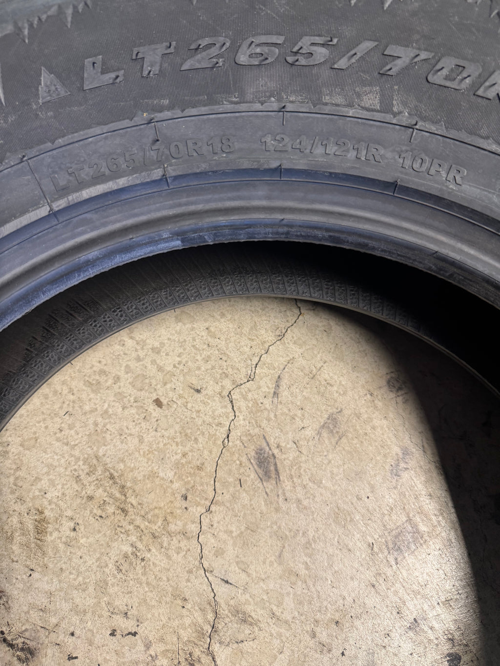 NOS GT RADIAL ICEPRO LT3 BSW LT 265 70 18 124/121R 10PLY WINTER TIRE 100A4238
