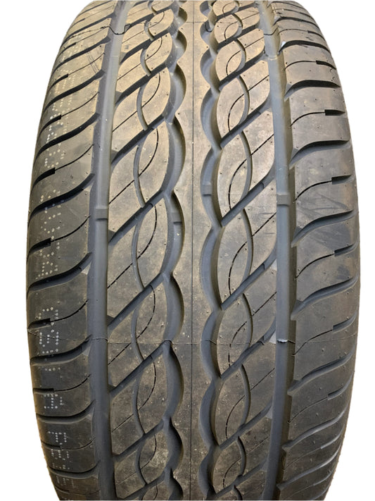 VOGUE CUSTOM BUILT RADIAL XIII WHITE AND GOLD P 275 55 20 117H XL TIRE 02213201