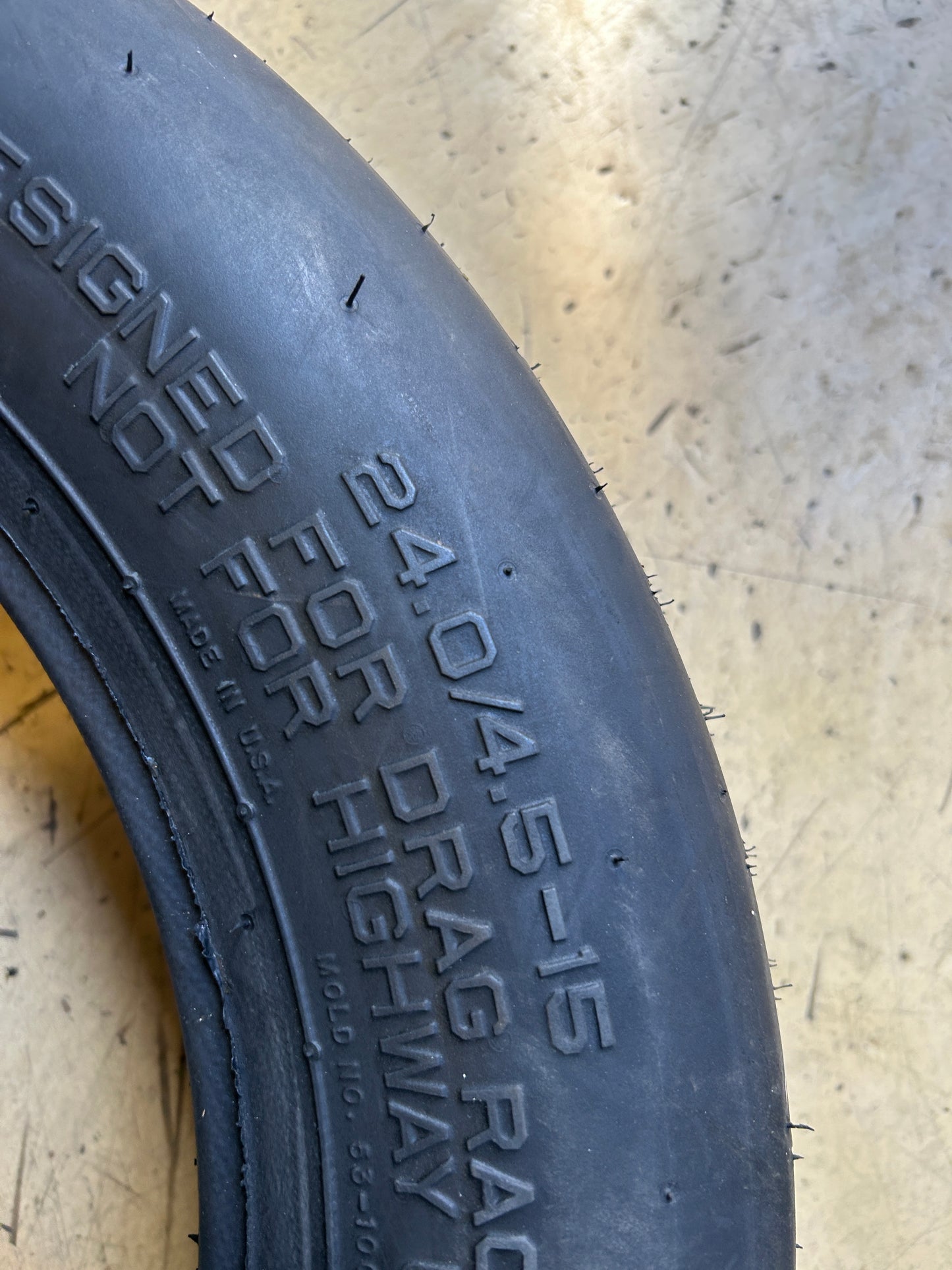 MICKEY THOMPSON ET FRONT BSW 24 4.5 15 DRAG TIRE 250926