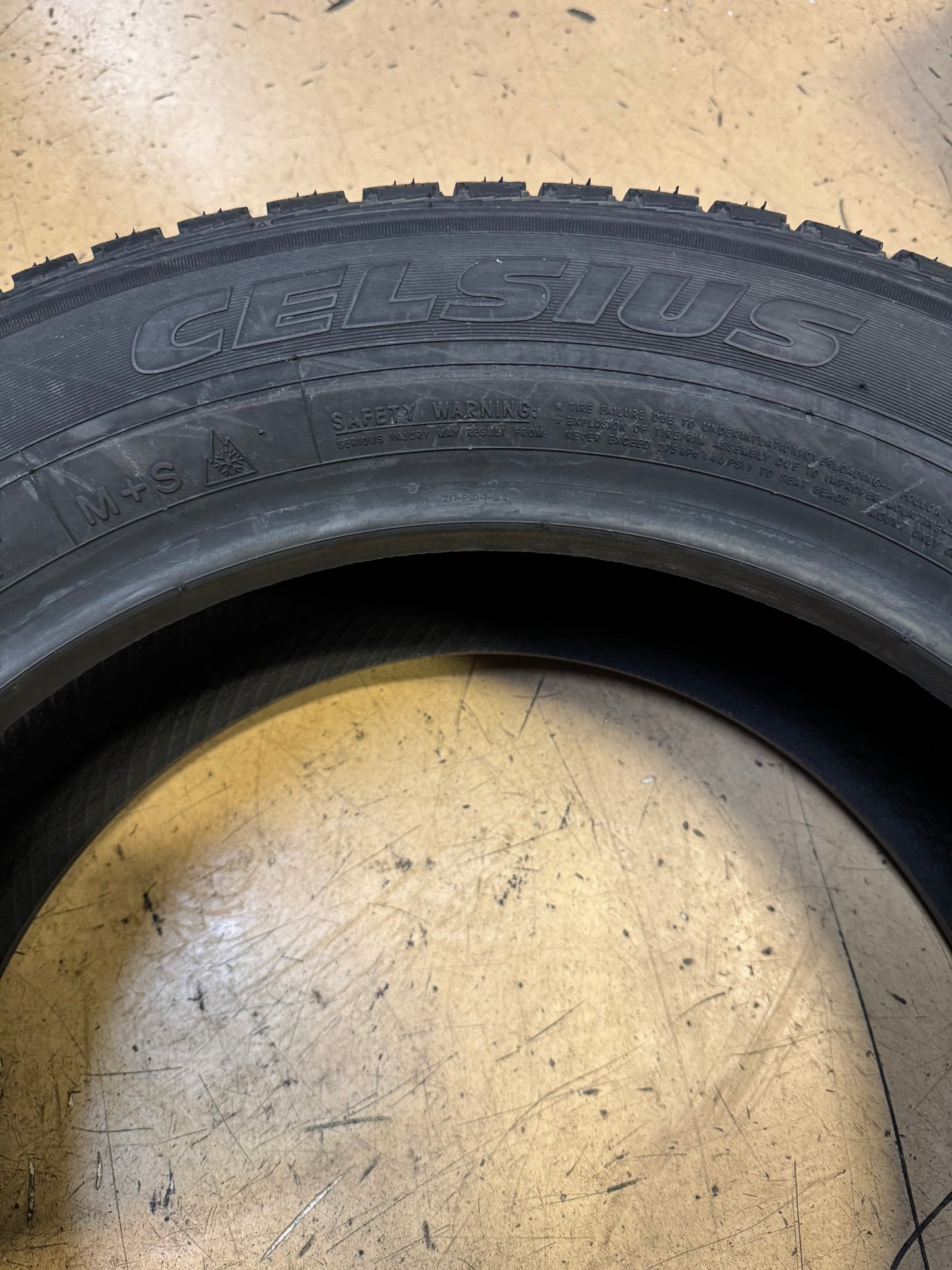 2 NOS TOYO CELSIUS BSW P 225 60 17 99H ALL SEASON TIRE 128450