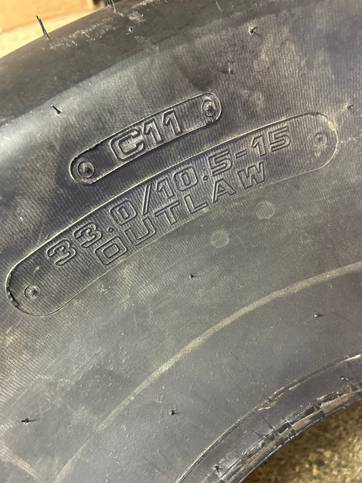 92 HOOSIER C-11 OUTLAW BSW  33.0 10.50 15 DRAG TIRE 18332C11