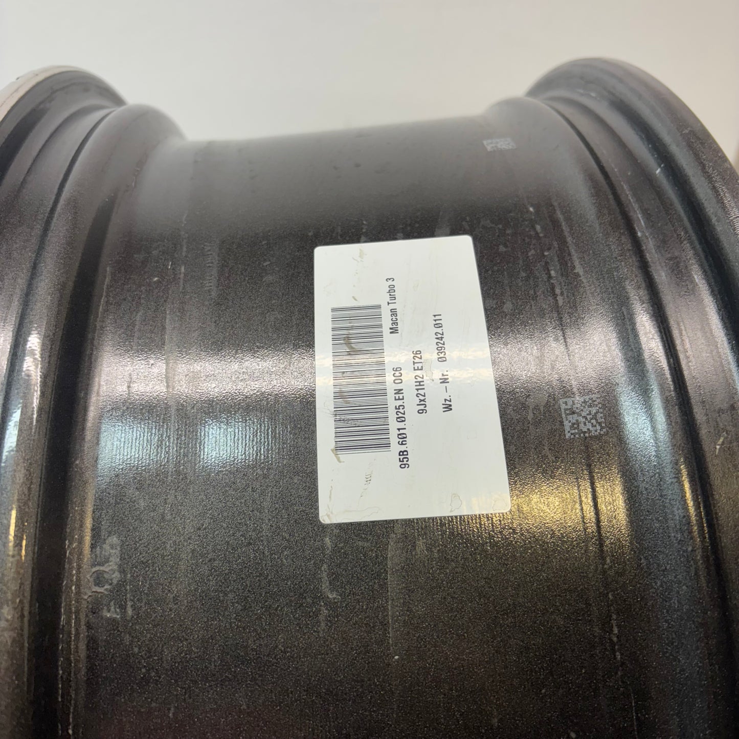 GENUINE PORSCHE MACAN 21 INCH STAGGERED SET F:21X9 ET26 R:21X10 ET26 WHEELS