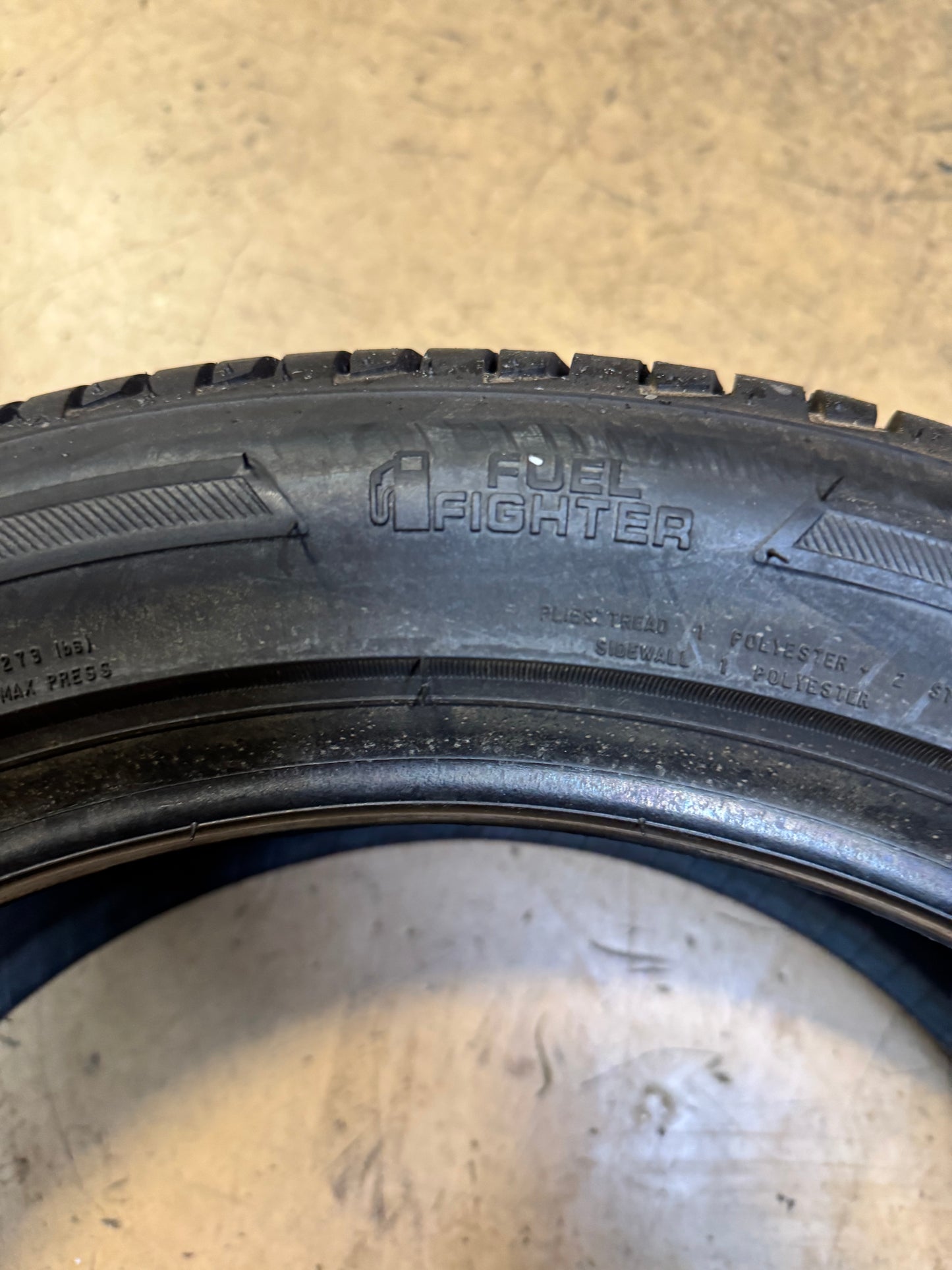 NOS FIRESTONE CHAMPION FUEL FIGHTER BSW P  205 50 17 89V ALL SEASON TIRE 15437