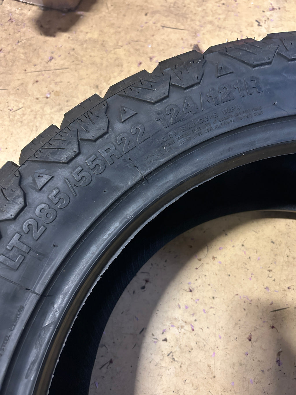 AMP TERRIAN PRO A/T BSW P LT 285 55 22 124/121R 10PLY TIRE 2855522AMPCA2