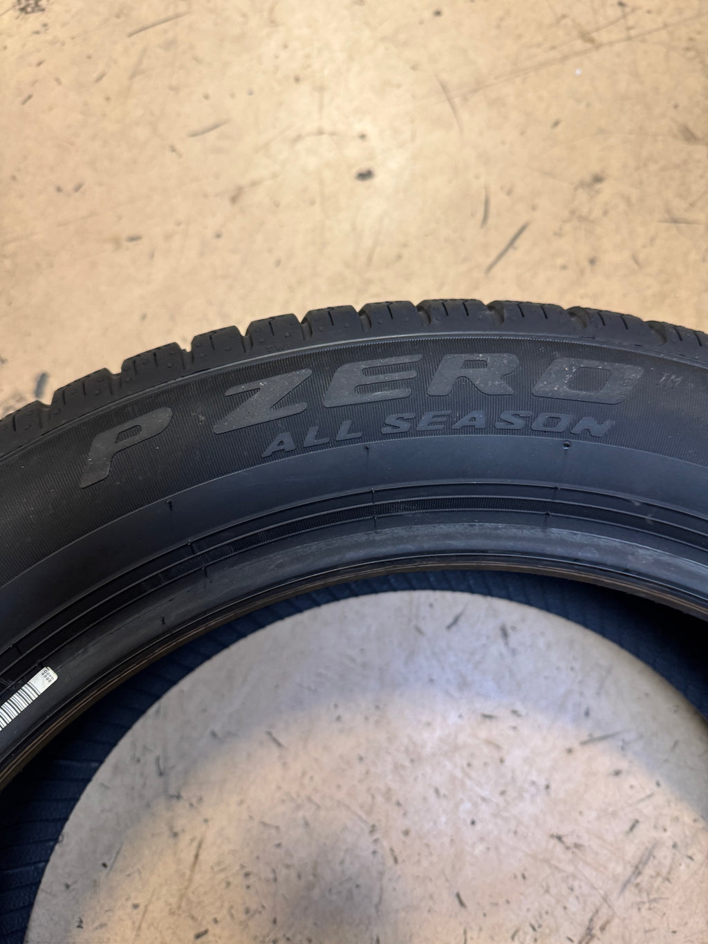 PIRELLI P ZERO AS BSW P 215 55 17 94V UHP TIRE 3445800