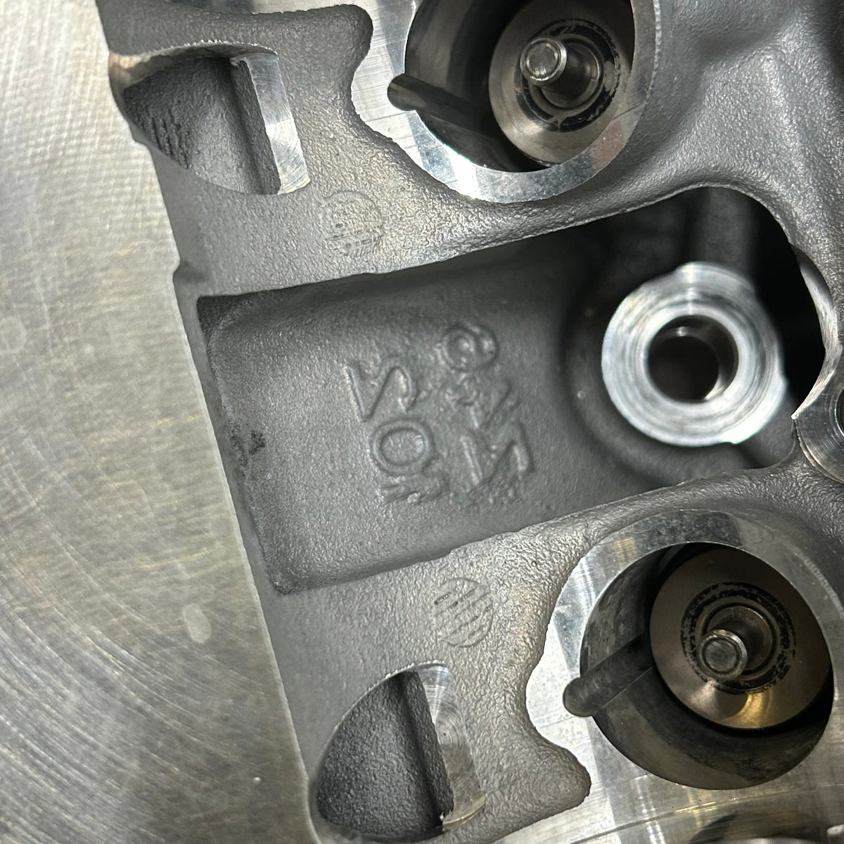 PORSCHE 911 11-16 CARRERA S 4S GTS RIGHT CYLINDER HEAD 9A1 104 112 8R