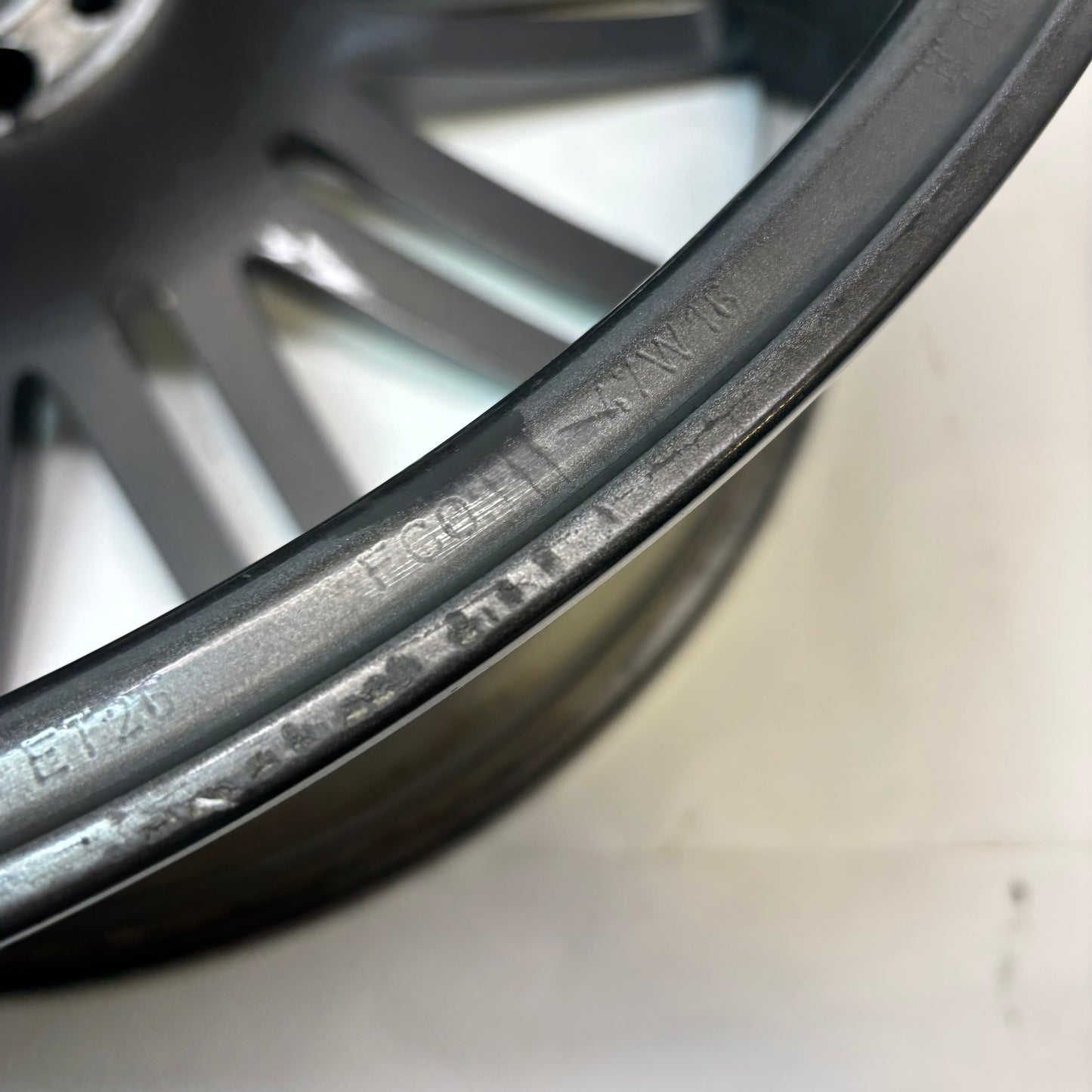 GENUINE PORSCHE MACAN 21 INCH STAGGERED SET F:21X9 ET26 R:21X10 ET26 WHEELS