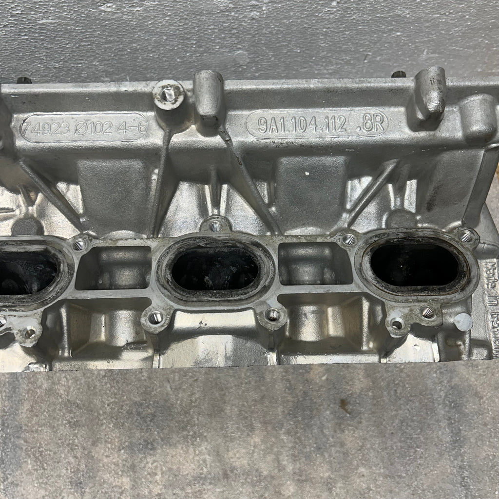 PORSCHE 911 11-16 CARRERA S 4S GTS RIGHT CYLINDER HEAD 9A1 104 112 8R