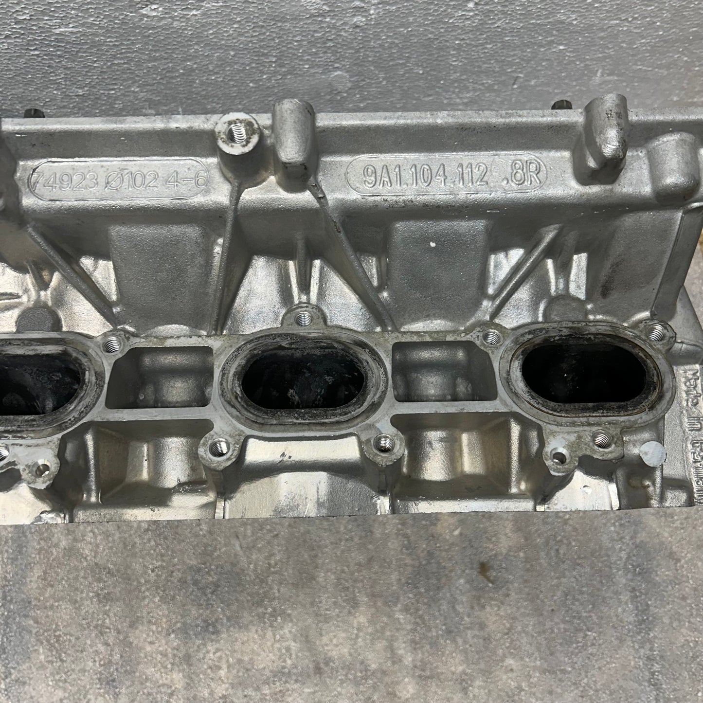 PORSCHE 911 11-16 CARRERA S 4S GTS RIGHT CYLINDER HEAD 9A1 104 112 8R
