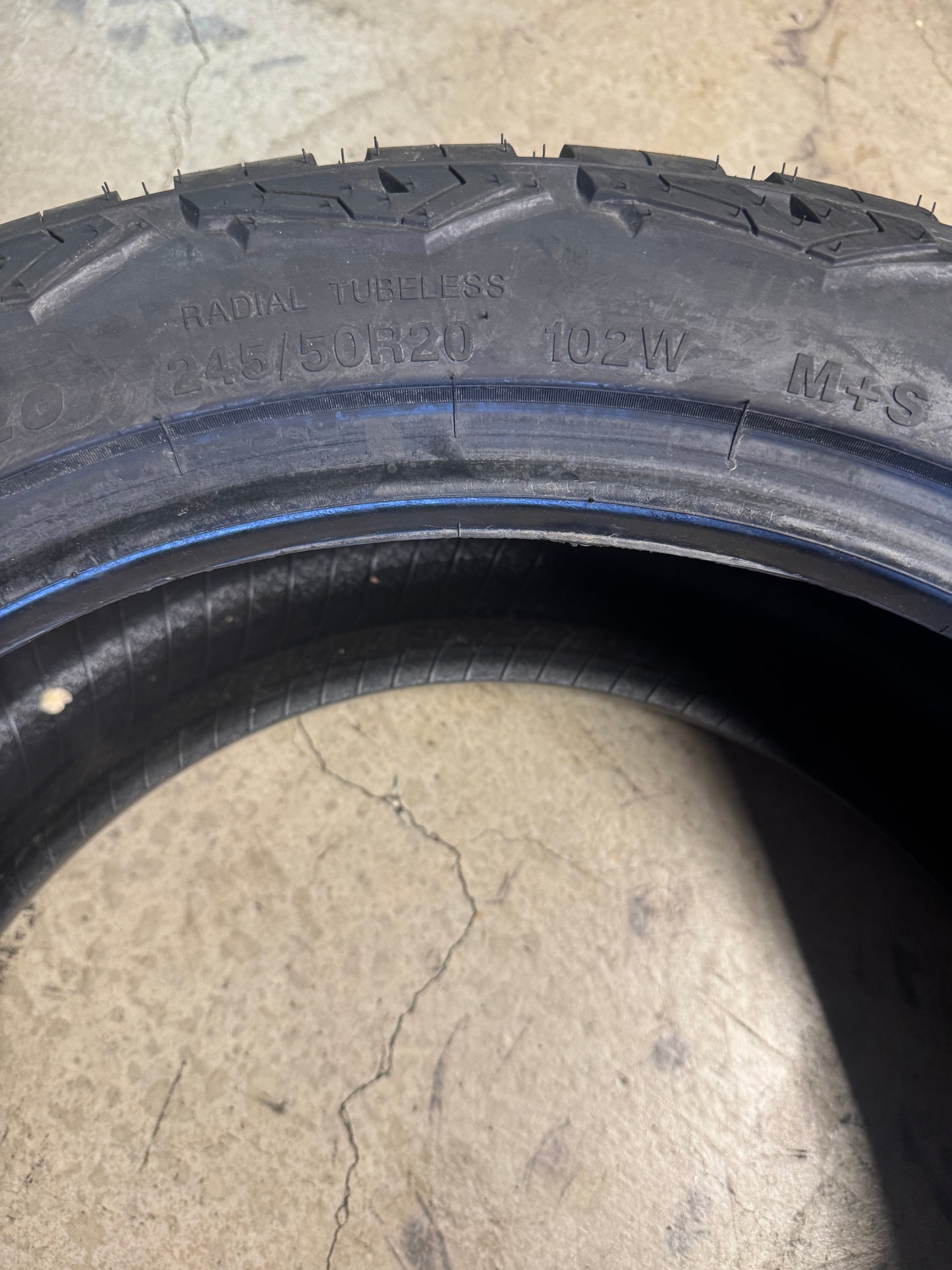 DELINTE DX-20 BANDIT X/T BSW P 245 50 20 102W EXTREME TERRAIN TIRE 833778