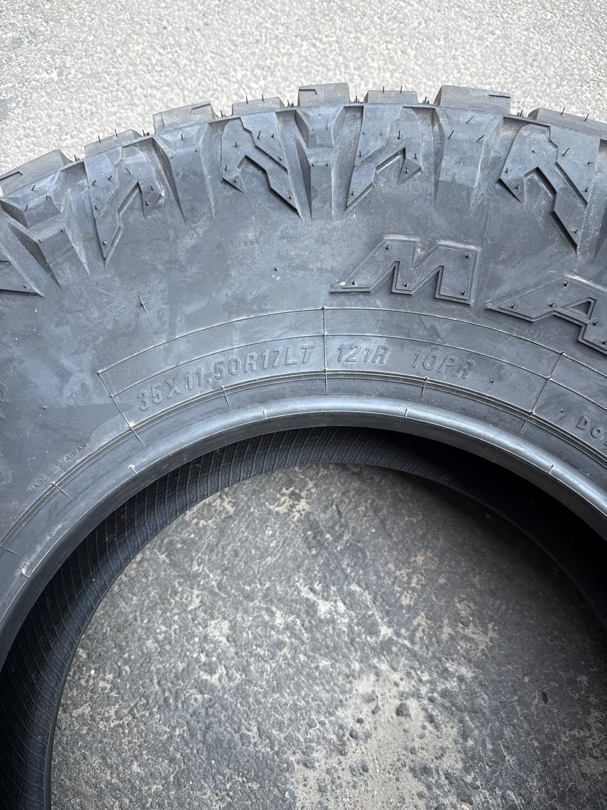 2 MAXXIS RAZR A/T BSW LT 35 12.5 17 121R LRE 10PLY TIRE TL00050000
