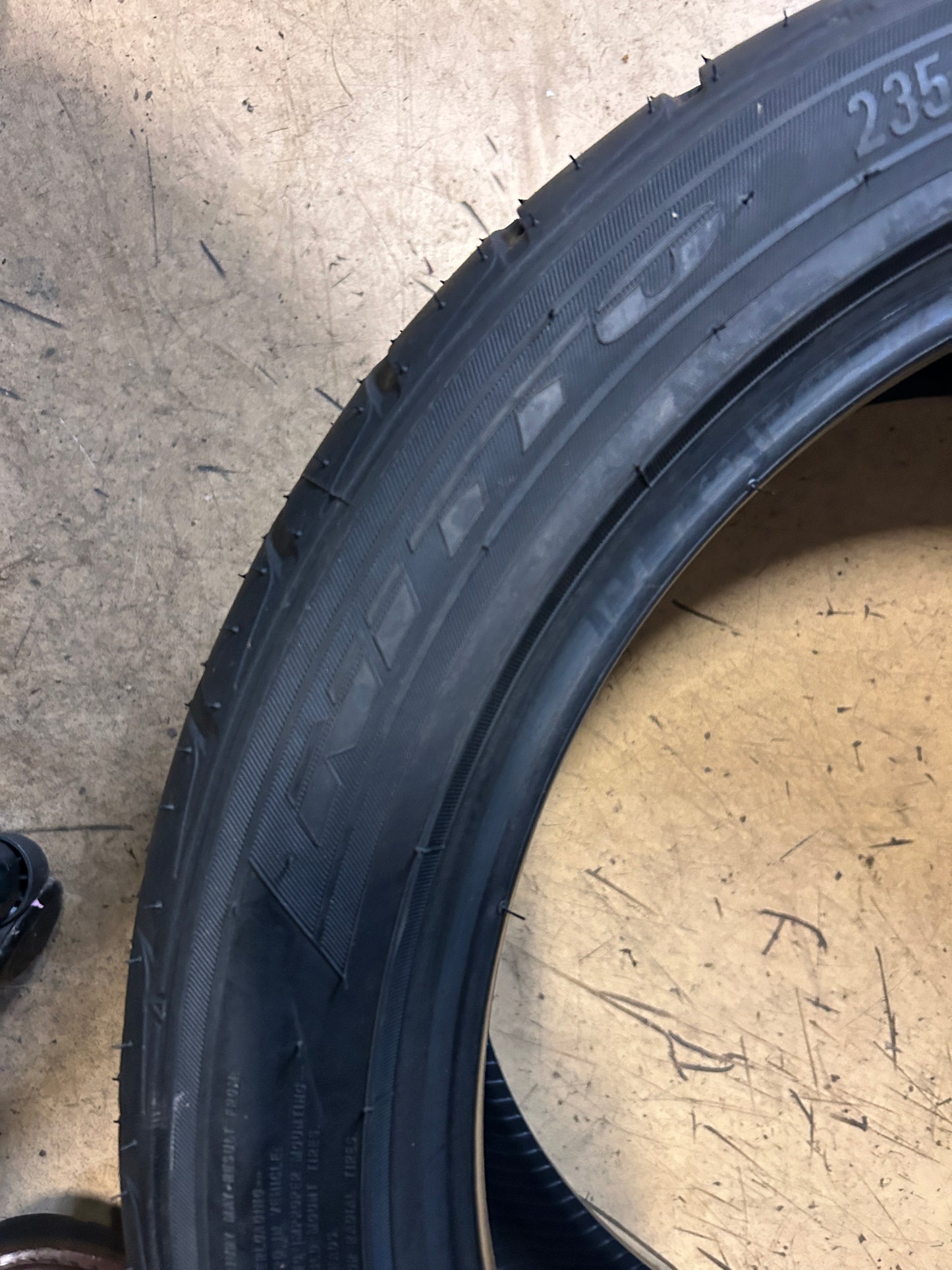 NITTO NT05 BSW P 235 40 17 90W PERFORMANCE TIRE 207120
