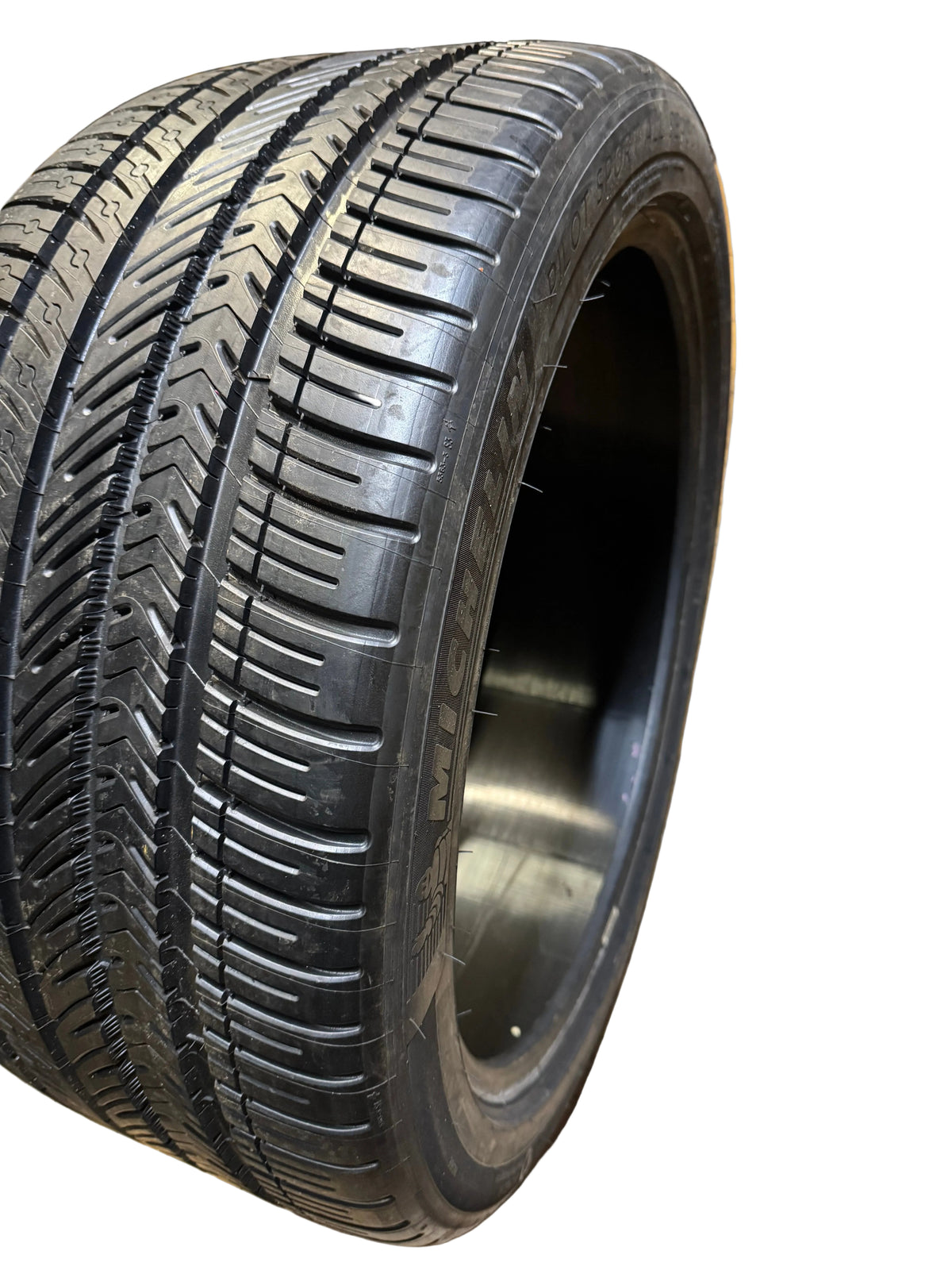 2 MICHELIN PILOT SPORT ALL SEASON 4 BSW P 275 40 21 107Y XL UHP ALL SEASON TIRE 71327