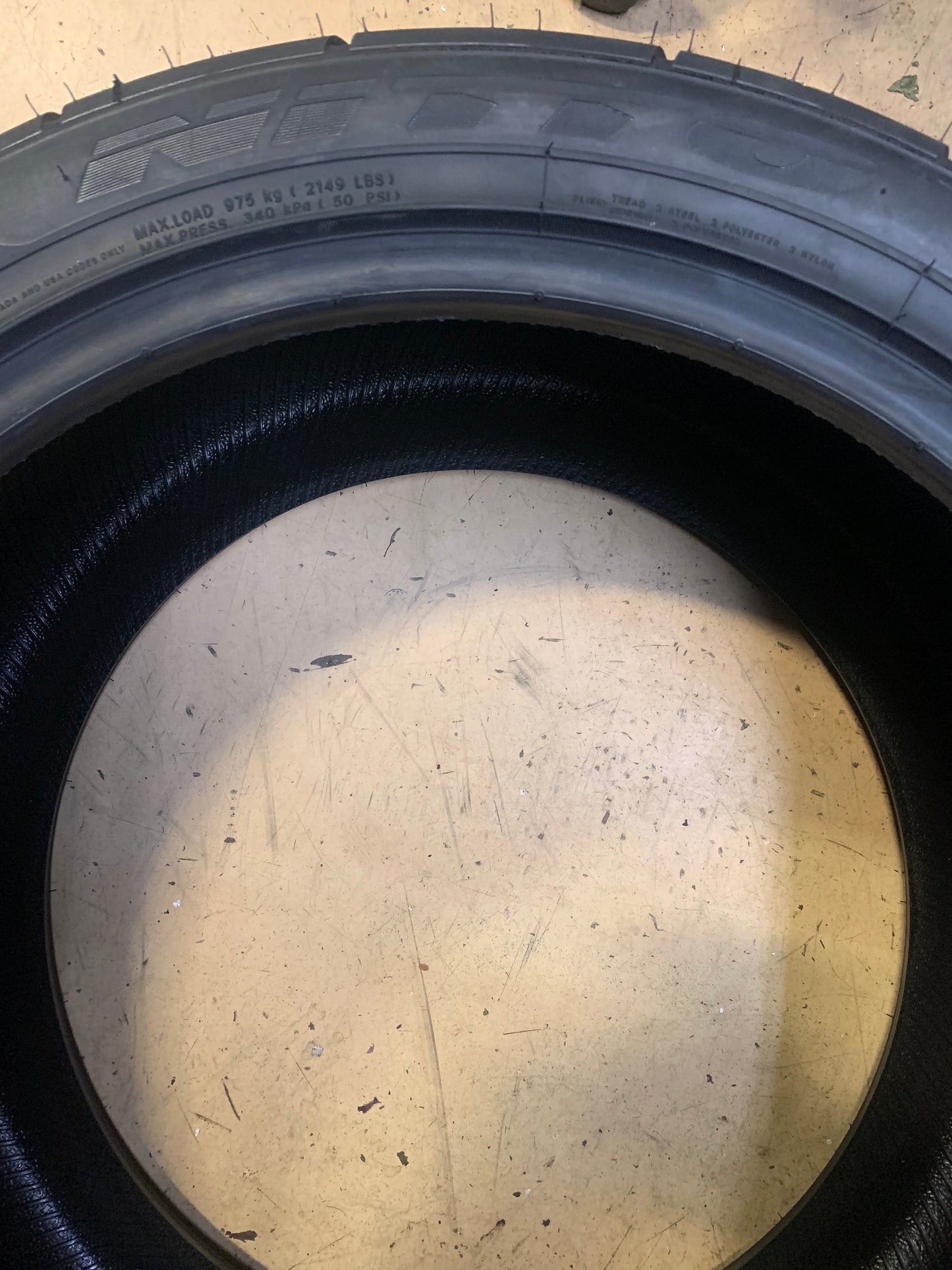 NITTO NT555 G2 BSW XL 305 35 20 107W UHP TIRE 211420