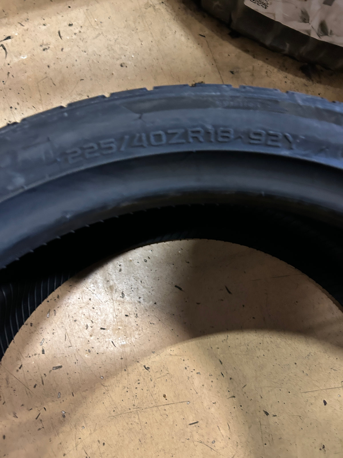 HANKOOK VENTUS V12 EVO 2 BSW P 225 40 18 92Y XL UHP TIRE 1015414