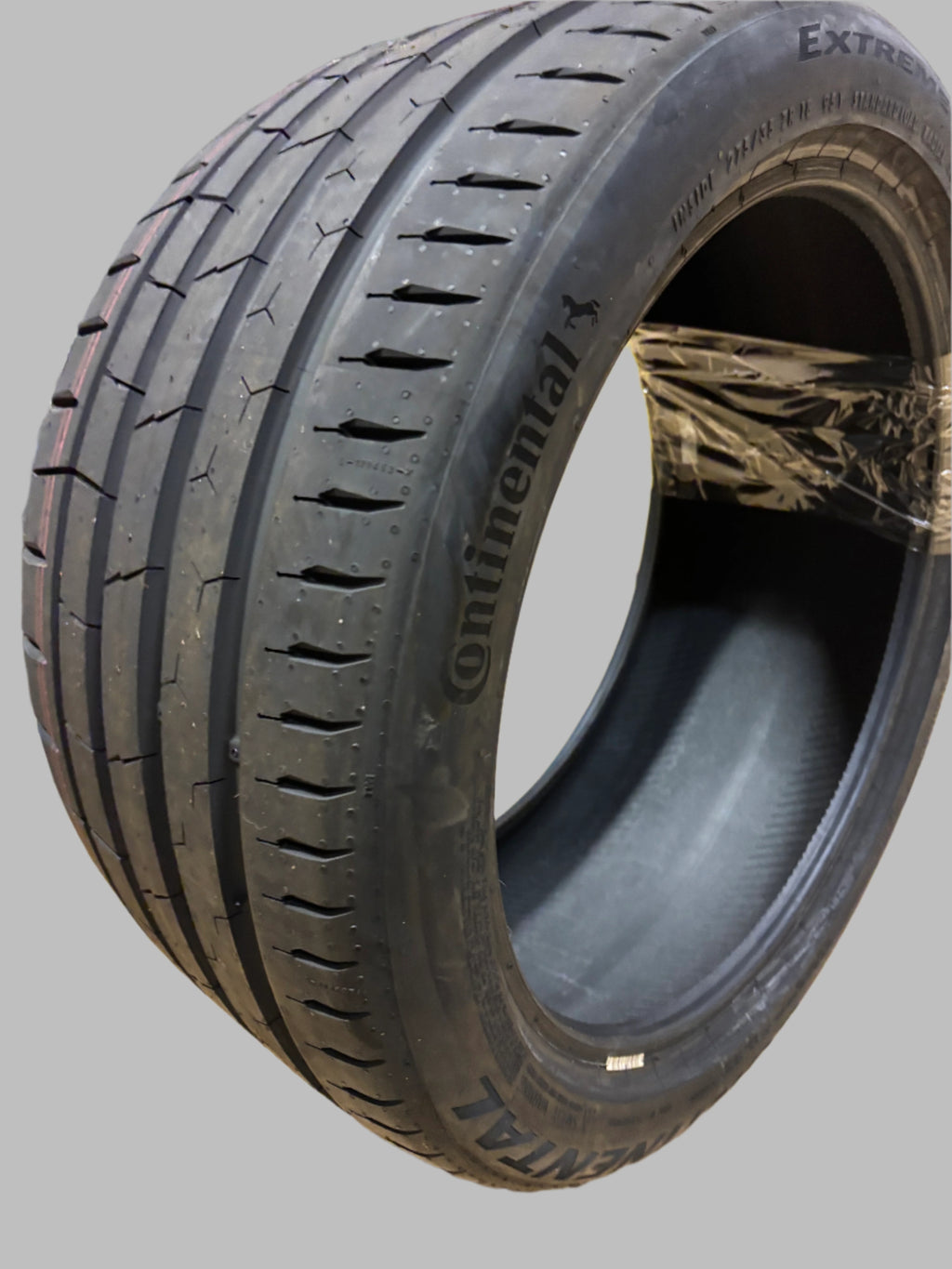 CONTINENTAL EXTREMECONTACT SPORT 02 P 275 35 18 95Y SL UHP TIRE 03125210000