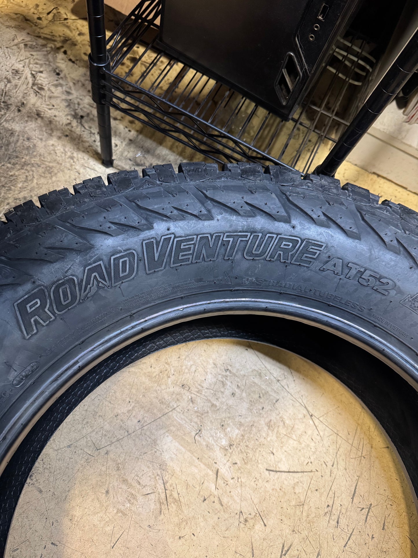 KUMHO ROAD VENTURE AT52 BSW LT 275 65 20 126/123S 10PLY ALL TERRAIN TIRE 2283833