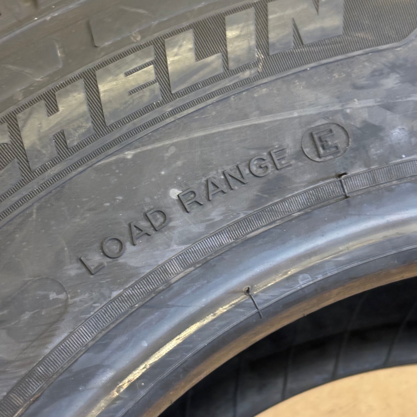 MICHELIN AGLIS CROSSCLIMATE LT 215 85 16 115/112R LRE 10PLY ALL WEATHER TIRE 80033