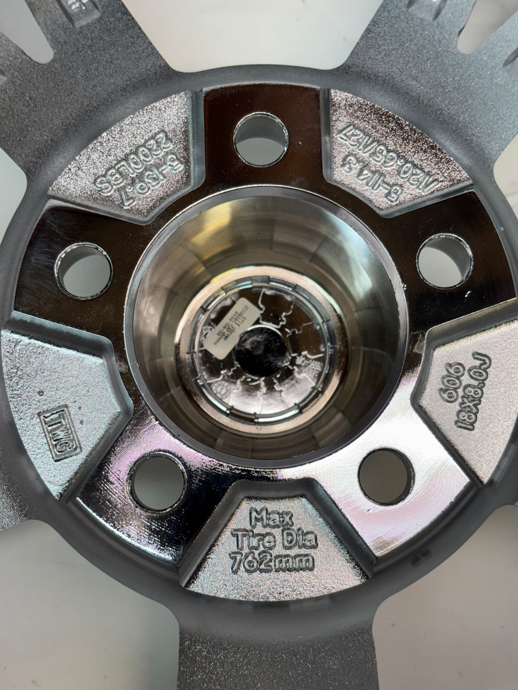 RIDLER CUSTOM WHEELS 606 CHROME WHEEL WITH ALLOY STEE 18 X 8 5x4.75 0 MM OFFSET
