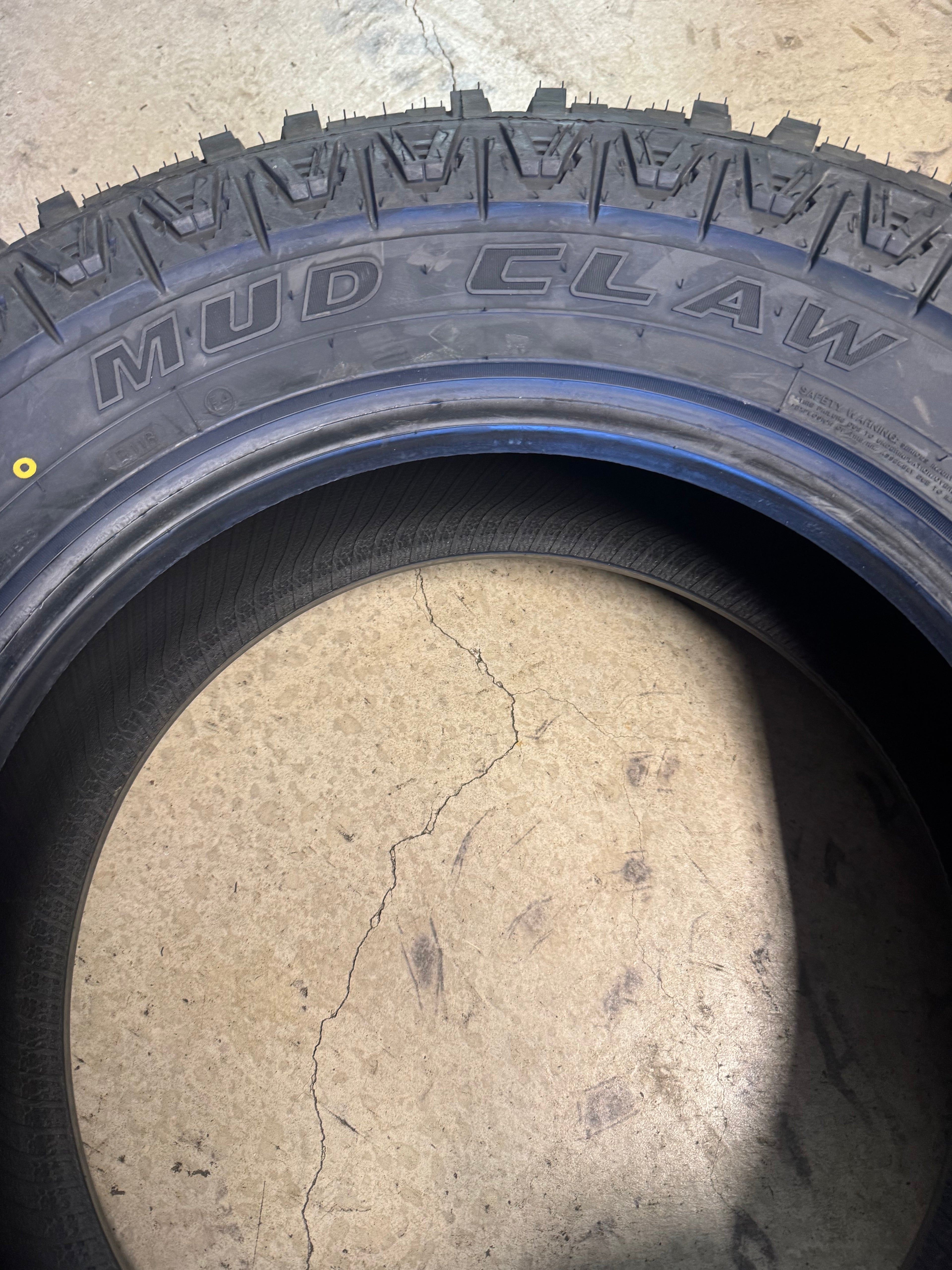 NOS MUD CLAW EXTREME MT BSW LT 275 65 18 123/120Q 10PLY MUD TERRAIN TIRE MCX40