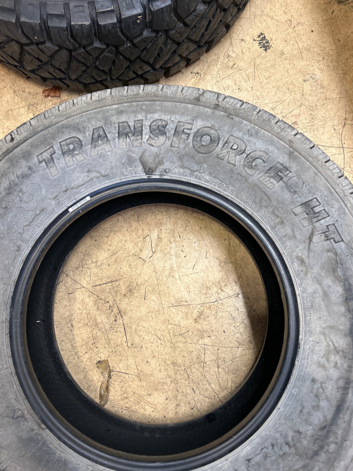 NOS FIRESTONE TRANSEORCE HT BSW LT 275 70 18 125/122 ALL SAESON  TIRE 250109