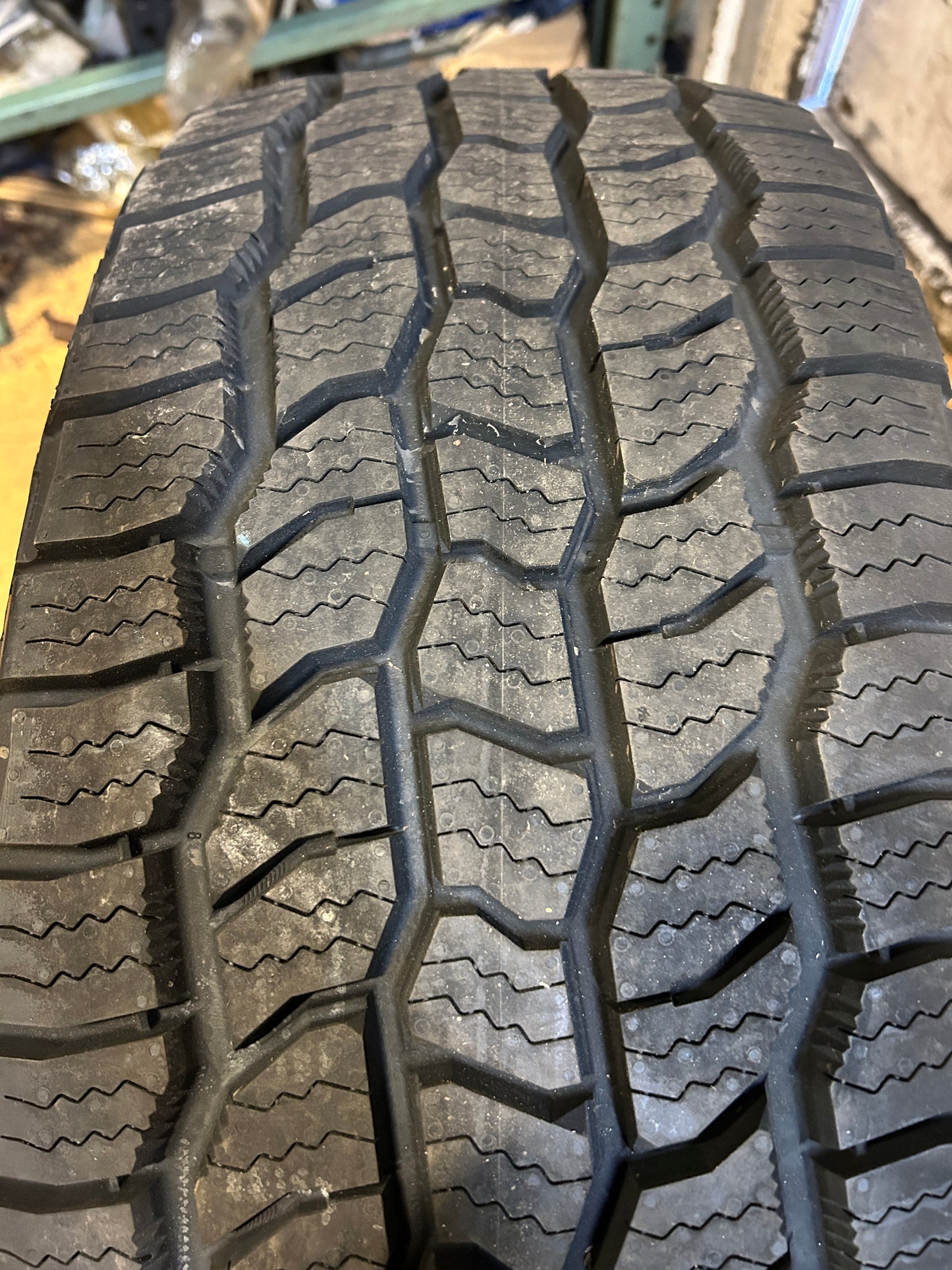 2 COOPER DISCOVERER ALL TERRAIN BSW P 265 60 18 110T ALL TERRAIN TIRE 27068