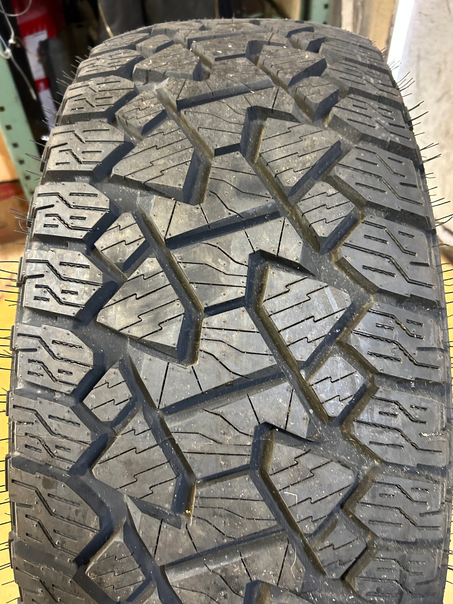 GLADIATOR X COMP A/T RWL LT 37 13.5 17 131Q 10PLY ALL TERRAIN TIRE 1932367337