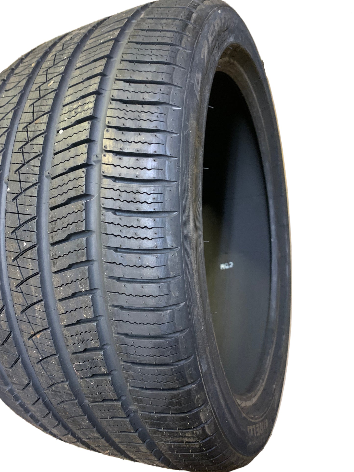 PIRELLI P ZERO ALL SEASON BSW P 305 35 20 107Y XL UHP ALL SEASON TIRE 2754100
