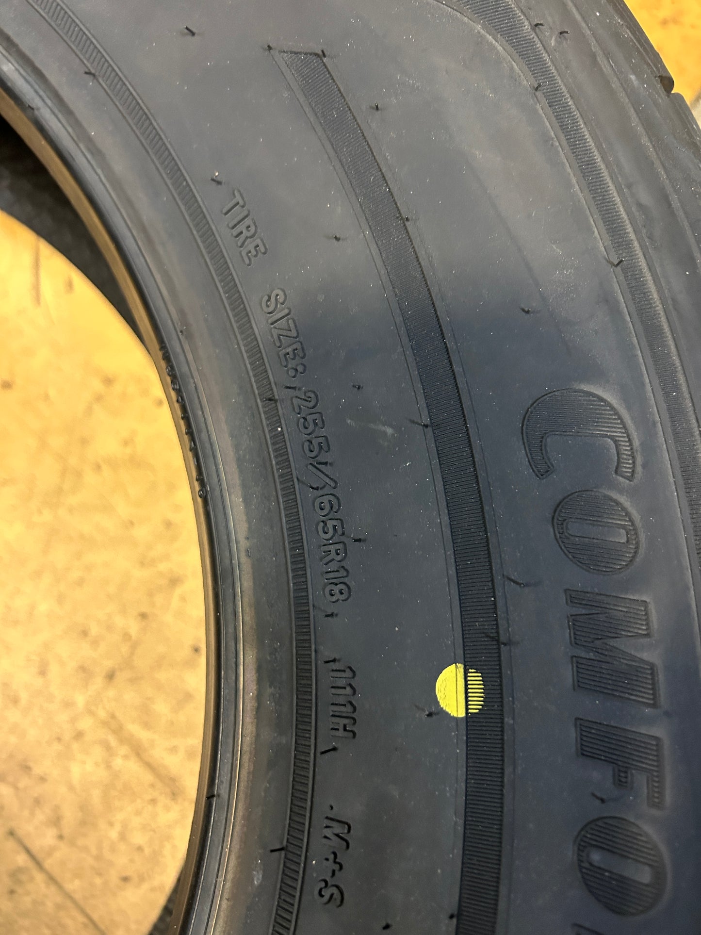 GOODYEAR ASSURANCE COMFORTDRIVE P 255 65 18 111H SL ALL SEASON TIRE 413087582