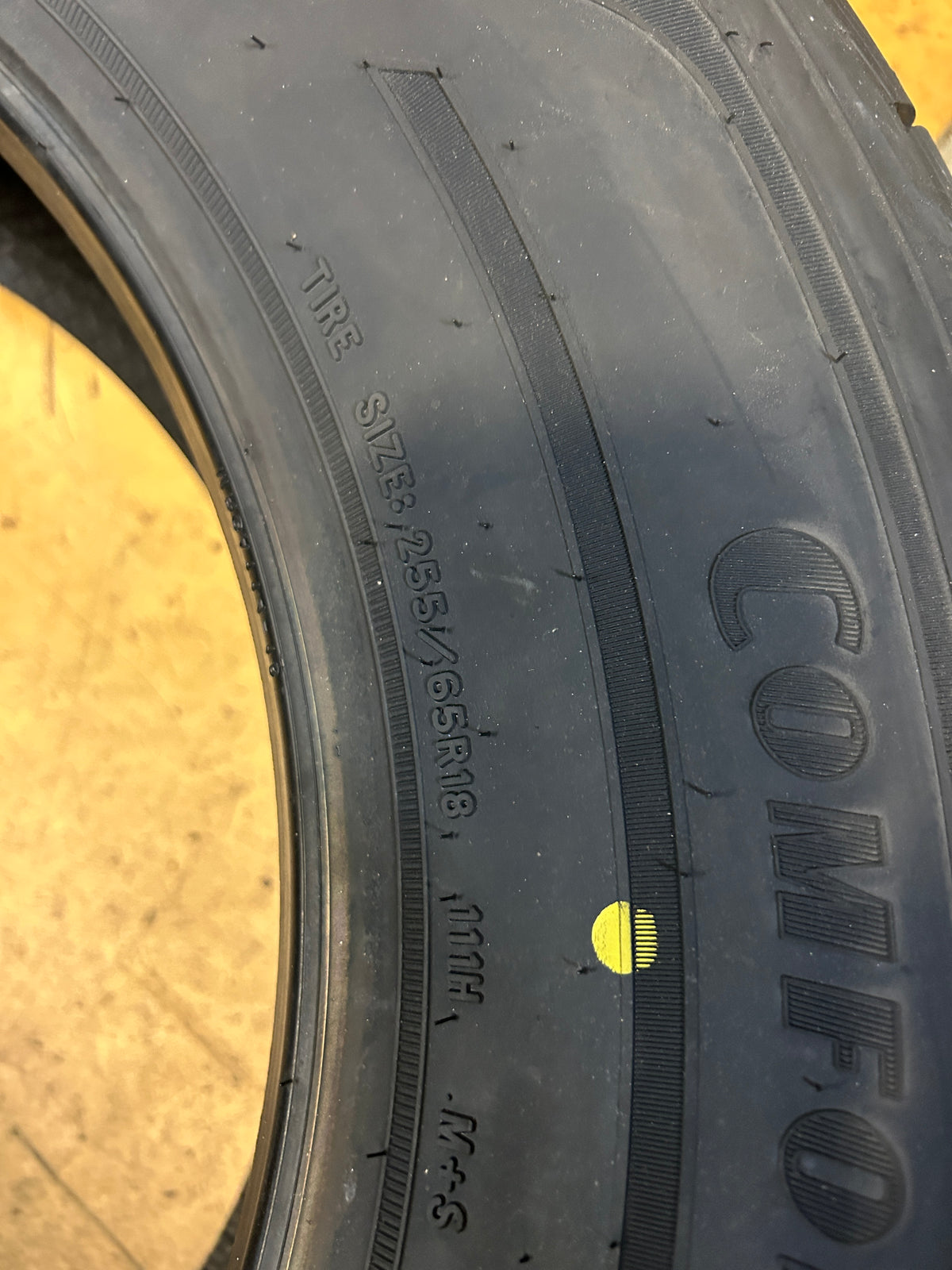 GOODYEAR ASSURANCE COMFORTDRIVE P 255 65 18 111H SL ALL SEASON TIRE 413087582