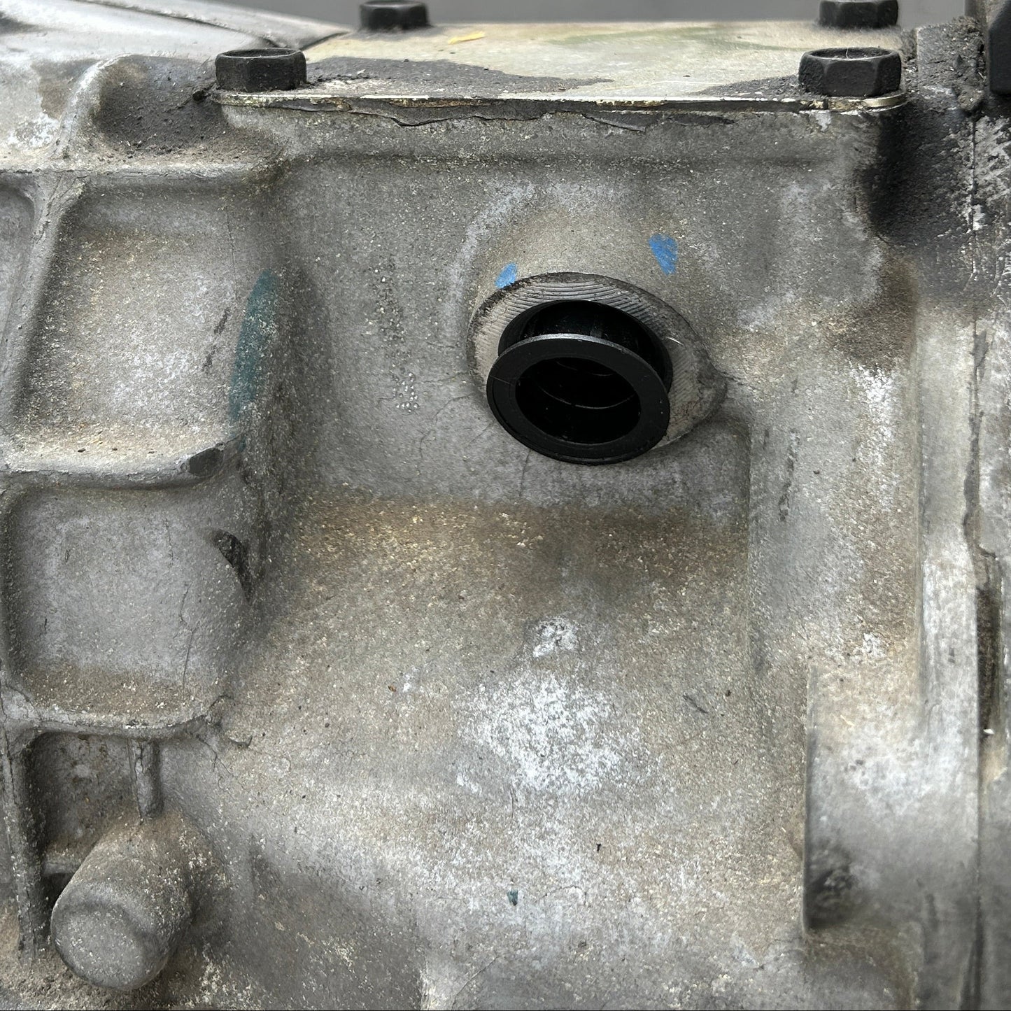 USED TREMEC T56 MAGNUM-F 6-SPEED MANUAL TRANSMISSION 2552099