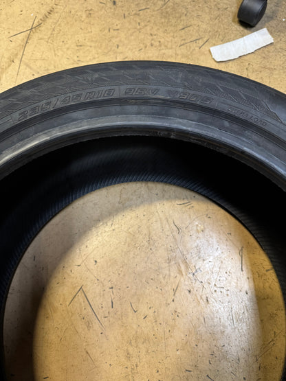 NOS YOKOHAMA BLUEARTH WINTER V905 BSW P 235 45 18 98Y XL UHP WINRER TIRE 90625