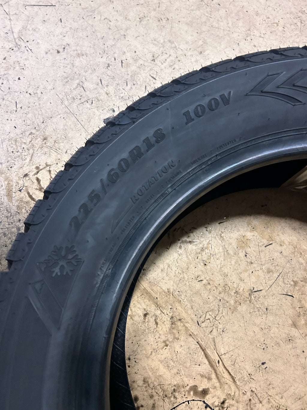 NOS GOODYEAR EAGLE ENFORCER WINTER BSW P 225 60 18 100V WINTER TIRE 732003567