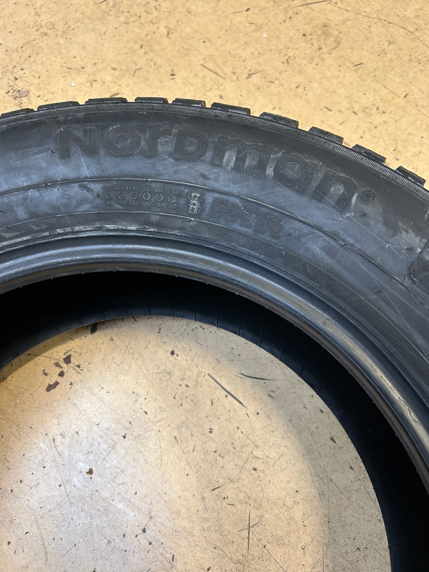 NOKIAN NORDMAN NORTH 9 SUV STUDDED BSW P 225 65 17 106T XL WINTER TIRE TS32826