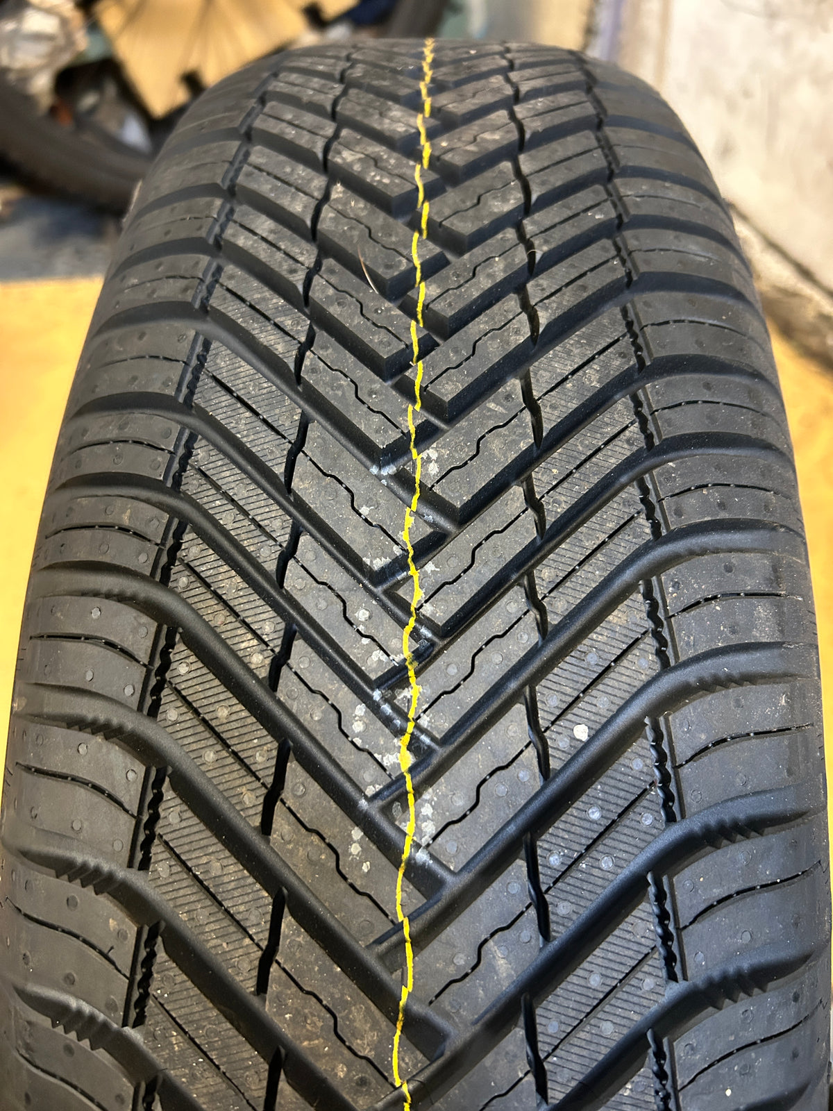 NEXEN NBLUE 4SEASON2 BSW P 205 65 16 95H SL ALL WEATHER TIRE 19174NXK
