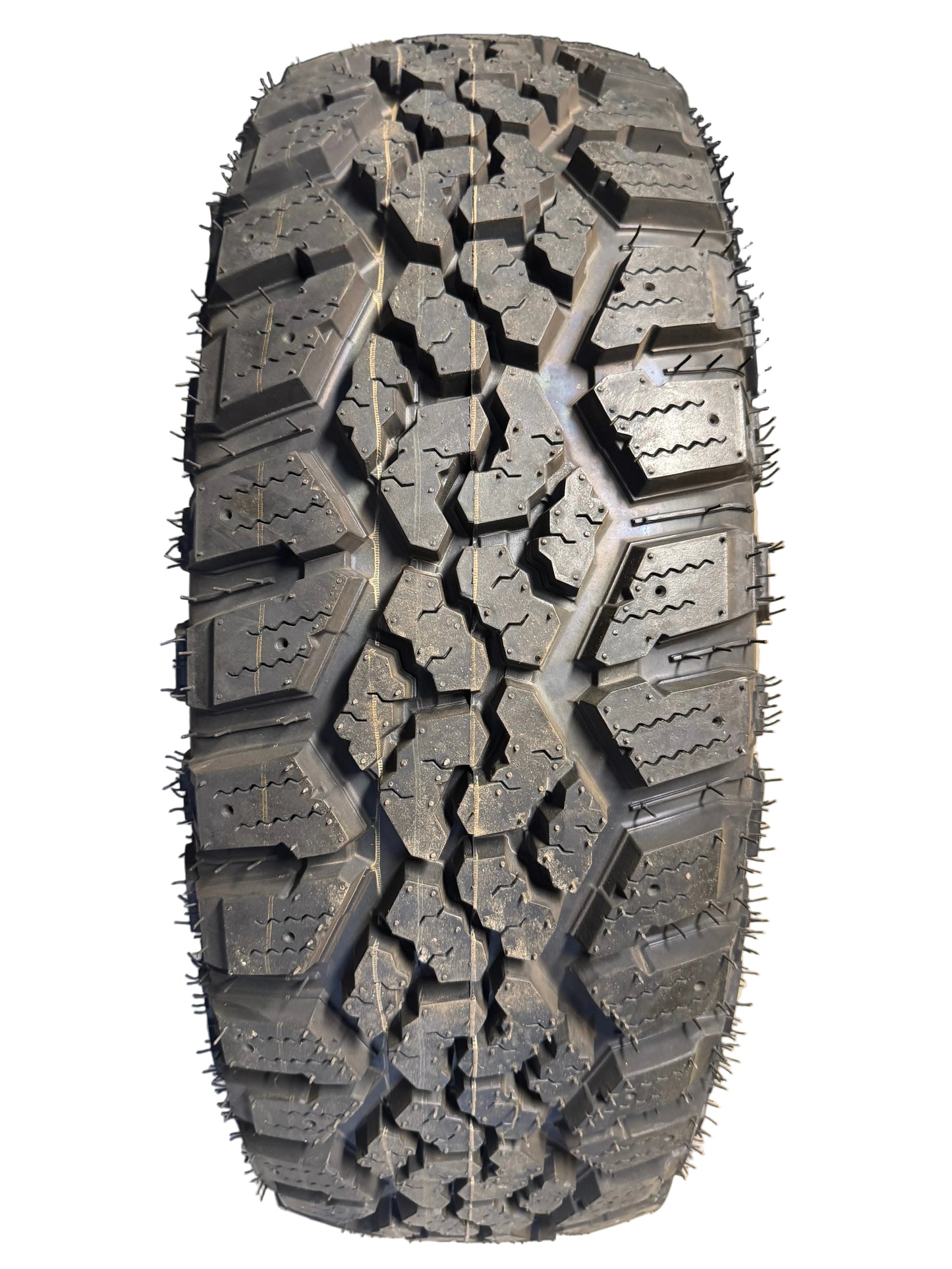 NOS KANATI TRAIL HOG A/T-4 BSW LT 245 70 17 119/116Q 10PLY ALL TERRAIN TIRE LTH1724570E