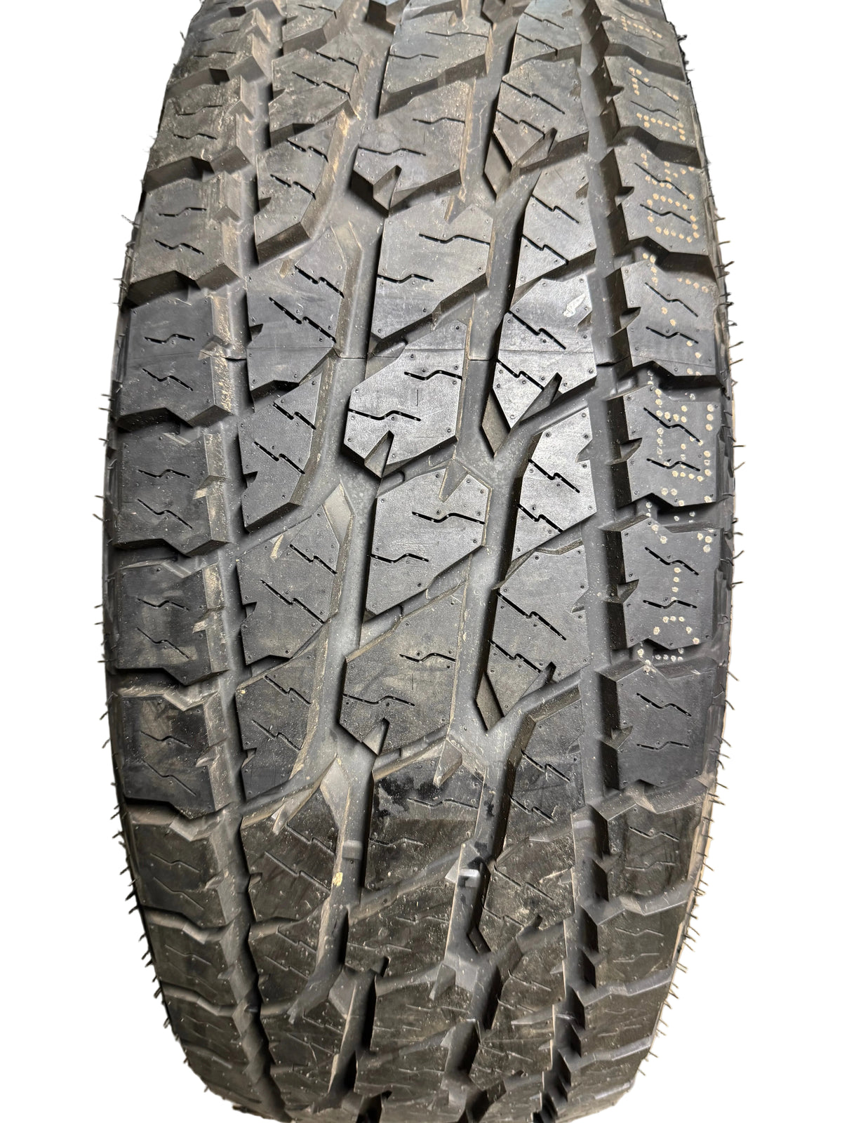 NOS LANDSPIDER WILDTRAXX A/T OWL P 265 70 17 115T ALL TERRAIN  TIRE DAT010