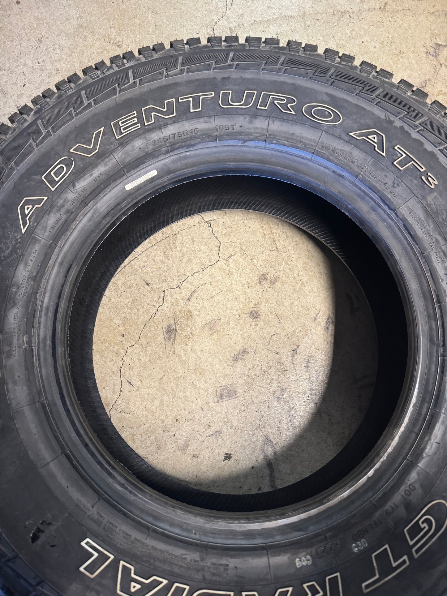 NOS GT RADIAL ADVENTURO AT3 OWL P 245 75 16 109T ALL TERRAIN TIRE AS083