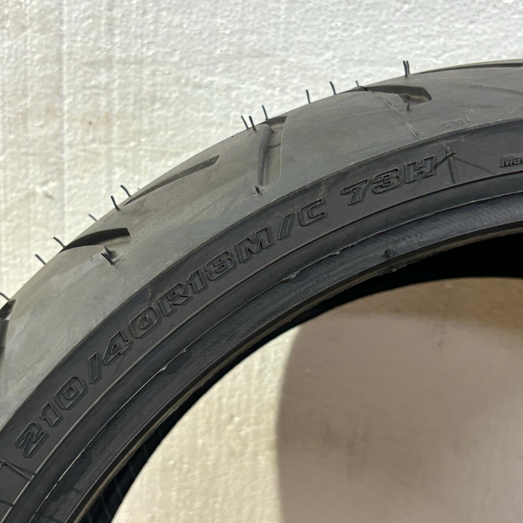 NOS BRIDGESTONE EXEDRA G852 BSW 210 40 18 73H REAR MOTORCYCLE TIRE 002228