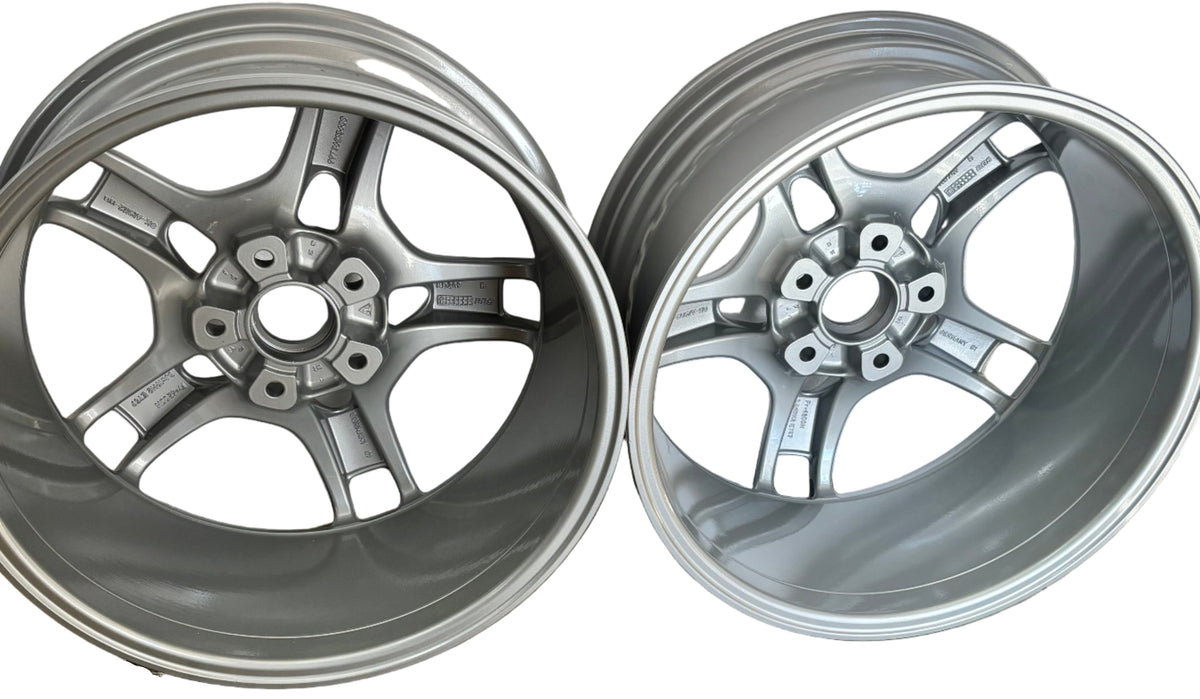 4 GENUINE PORSCHE CARRERA 997 8X19 11X19 STAGGARD WHEEL SET 99736215600 99736216201