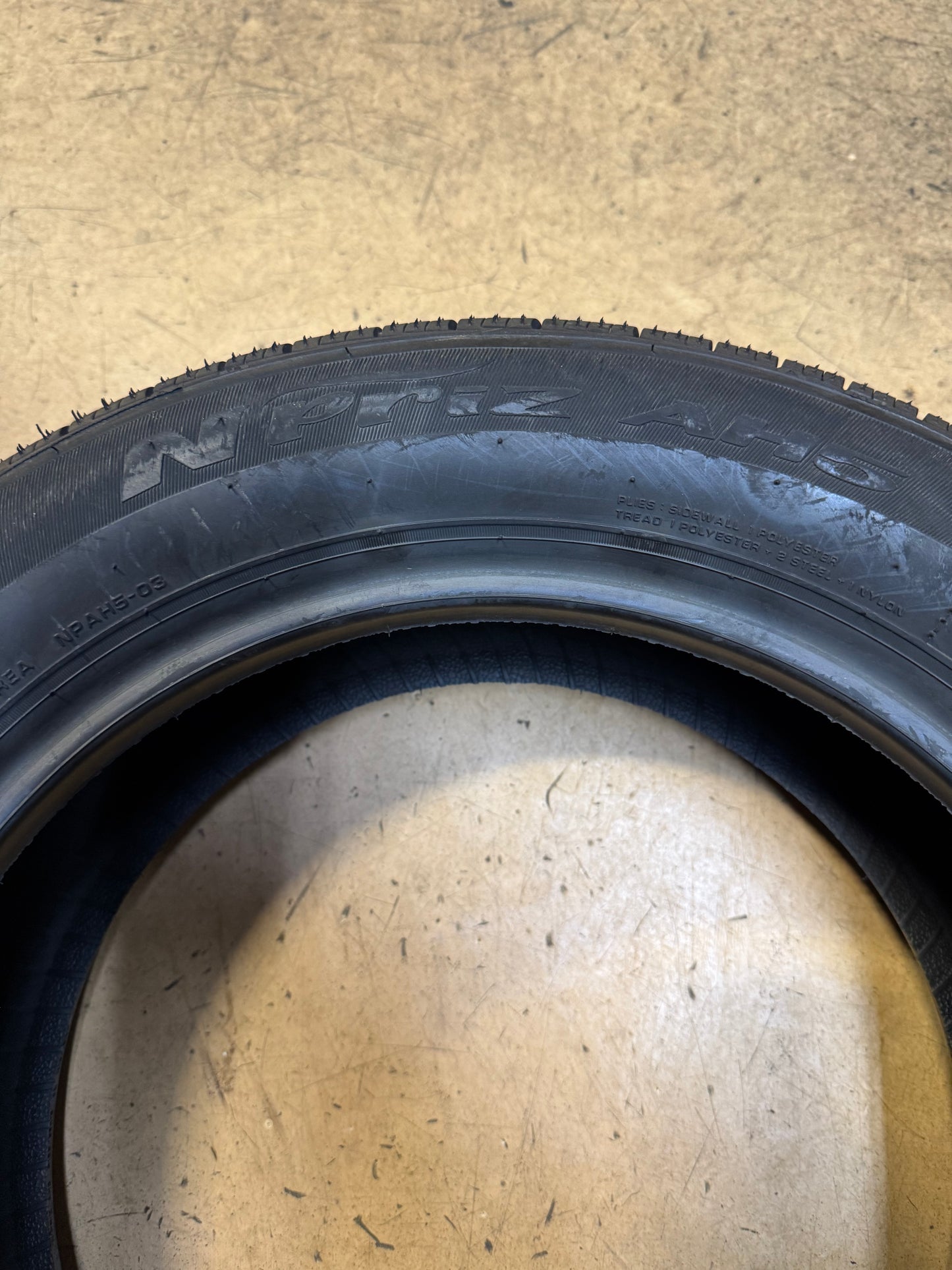 NOS NEXEN NPRIZ AH5 BSW P 195 55 15 87V XL ALL SEASON TIRE 12558NXK