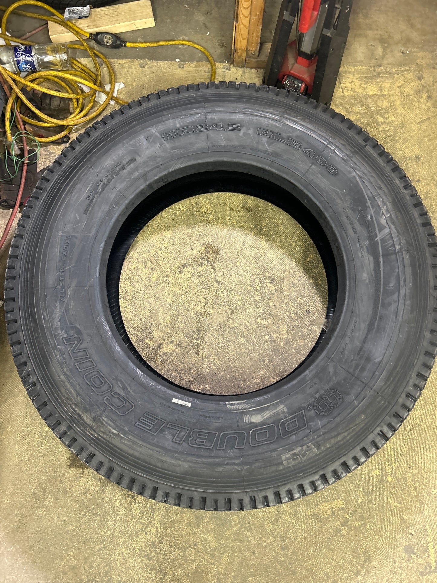 DOUBLE COIN RLB400 BSW 11 24.5 146/143L 14PLY  DRIVE TIRE 1133481455