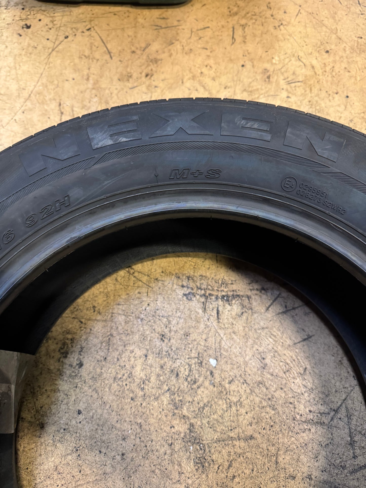 2 NEXEN N PRIZ AH8 BSW P 205 60 16 92H ALL SEASON TIRE 15605NXK