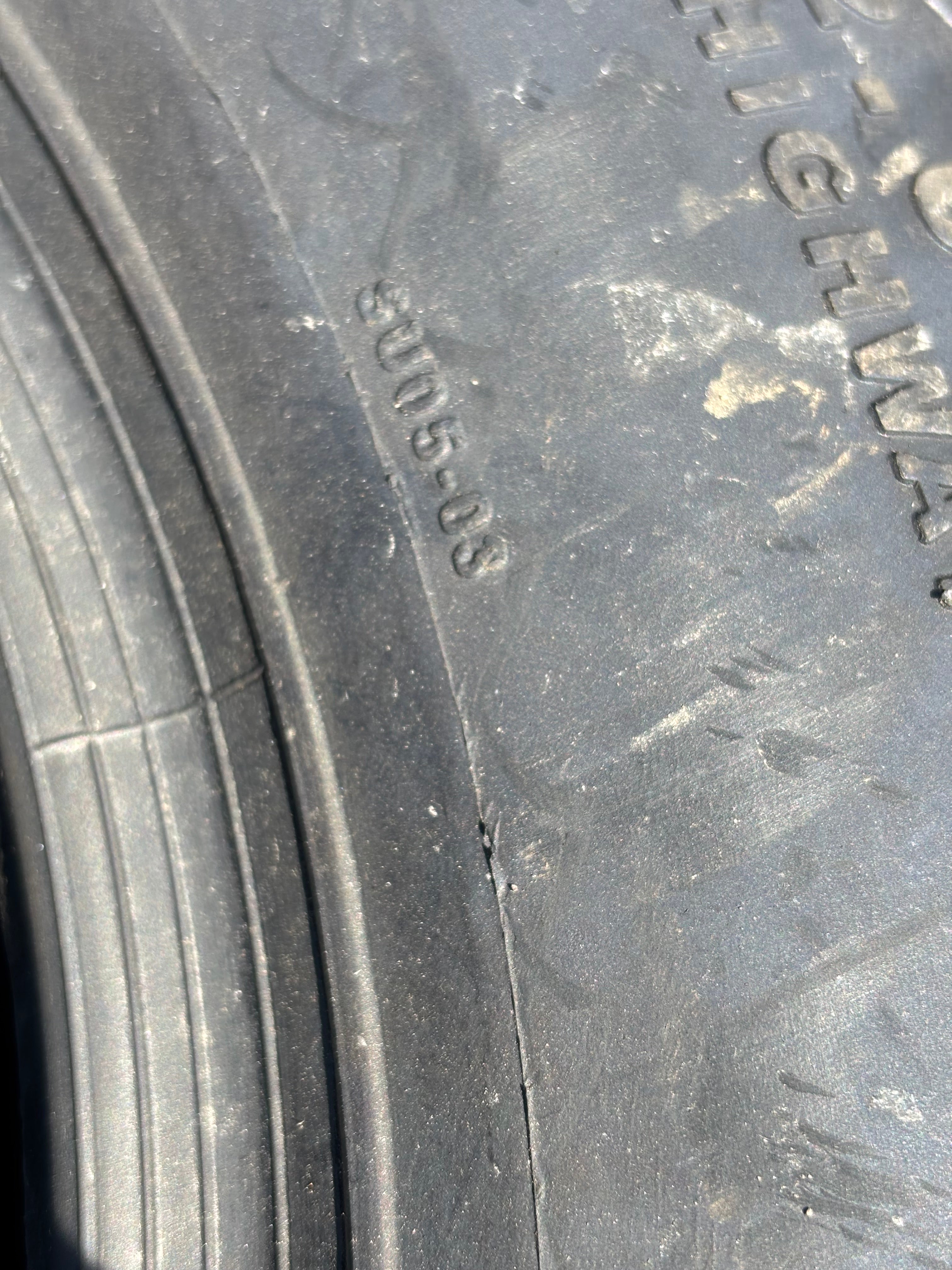 NOS HI RUN SU05 BSW 24 12 12 4 PLY TURF TIRE WD1112