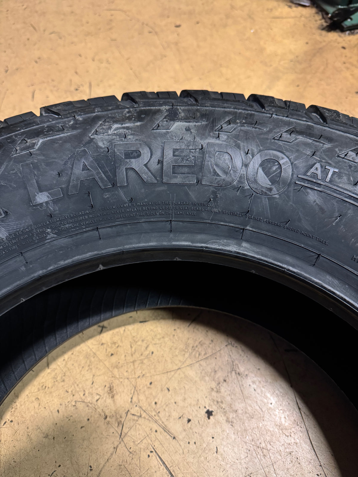 UNIROYAL LAREDO AT BSW P 245 70 16 107T ALL TERRAIN TIRE 92361