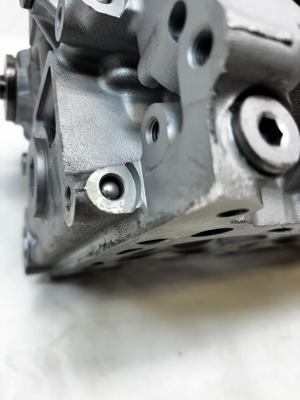 REMANUFACTURED FOR TOYOTA 2.7 2TR DOHC DUAL VVTI CYLINDER HEAD G289065