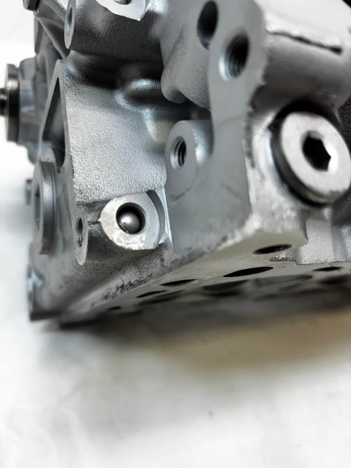 REMANUFACTURED FOR TOYOTA 2.7 2TR DOHC DUAL VVTI CYLINDER HEAD G289065